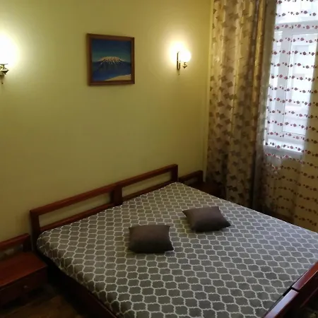 Apartament-Minihotel Elpida Lviv Exterior photo