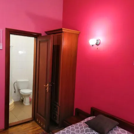 Apartament-Minihotel Elpida Lviv Exterior photo