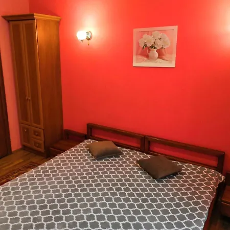 Apartament-Minihotel Elpida Lviv Exterior photo