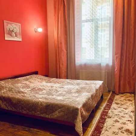 Apartament-Minihotel Elpida Lviv Exterior photo