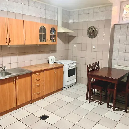 Apartament-Minihotel Elpida Lviv Exterior photo