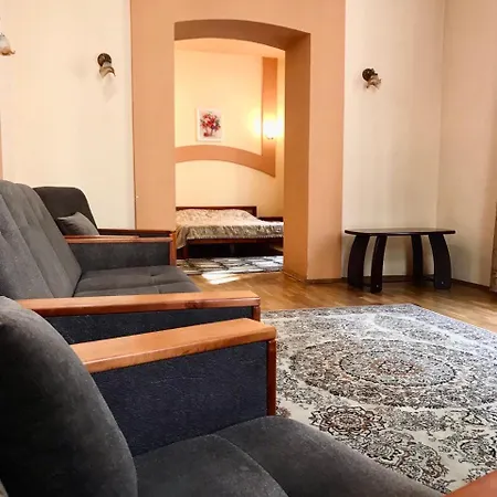 Apartament-Minihotel Elpida Lviv Exterior photo