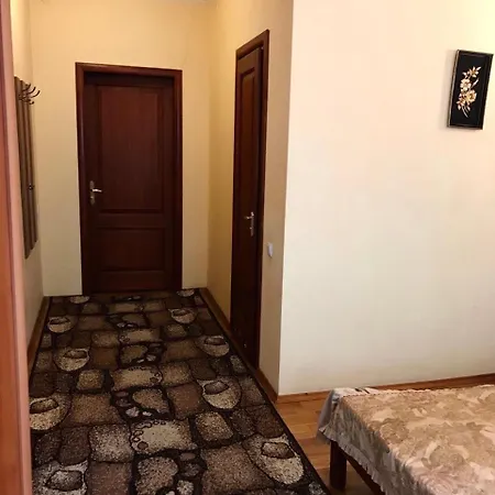 Apartament-Minihotel Elpida Lviv Exterior photo