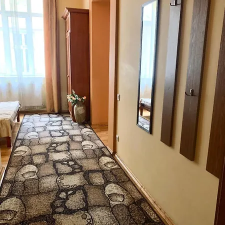 Apartament-Minihotel Elpida Lviv Exterior photo
